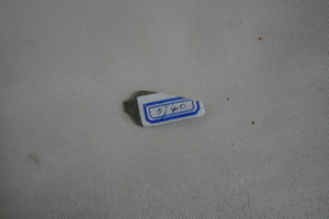 0940            石镞
一般文物     新石器时代
长1.7、宽0.4、高3.5、重0.01