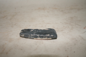 0309            石凿
一般文物      新石器时代
长7.5、宽2.6、高1.1、重0.05