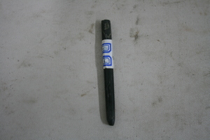 0849          石锥
一般文物     新石器时代
长9.4、宽0.8、宽0.8、重0.03