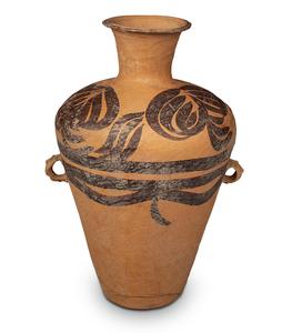 鸟羽纹双耳彩陶瓶 &nbsp;&nbsp;&nbsp;马家窑文化