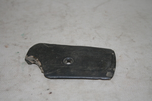 0629          带孔石刀
一般文物     新石器时代
长8.3、宽4.3、高0.5、重0.03