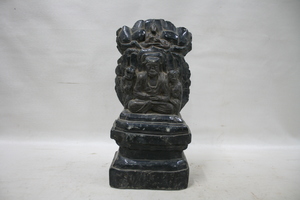 0428         须弥座造像碑
一般文物        明
长16.4、宽9.5、高34.2、重7.9