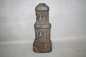 0125    二级造像塔
二级文物     北魏时代
长12.6、宽11.8、高31.0、重7.19