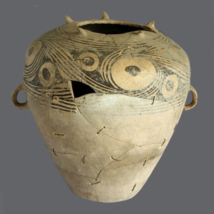 旋涡纹双耳彩陶瓮 &nbsp;&nbsp;&nbsp;马家窑文化
