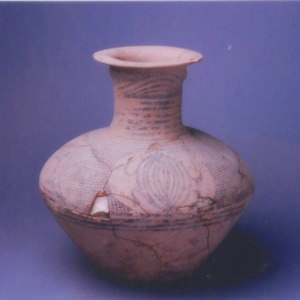 人面蛙纹彩陶壶 &nbsp;&nbsp;&nbsp;马家窑文化